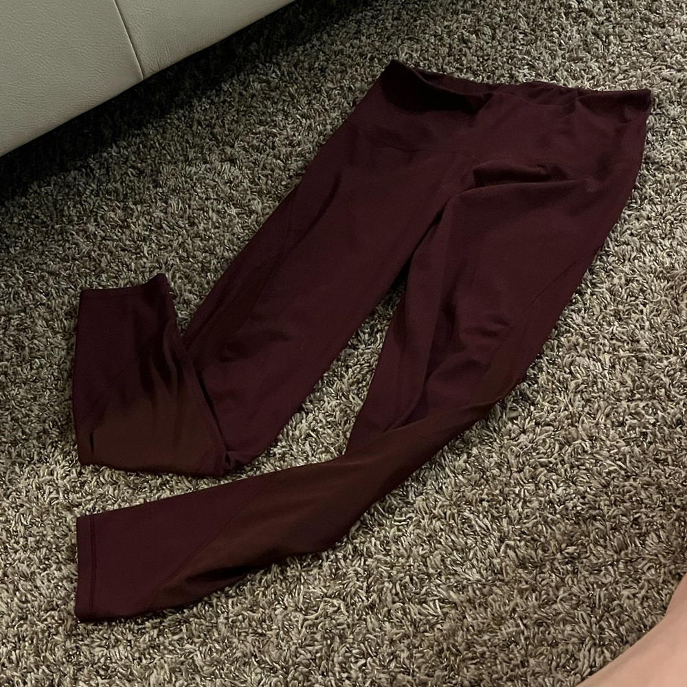Women’s Old Navy Maroon Leggings
